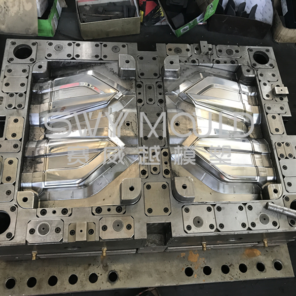 Auto Plastic Rear Lamp Injection Mold