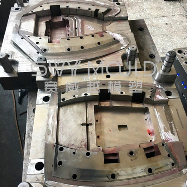 Plastic Car Wheel Brow Mould For Refitted Vehicle