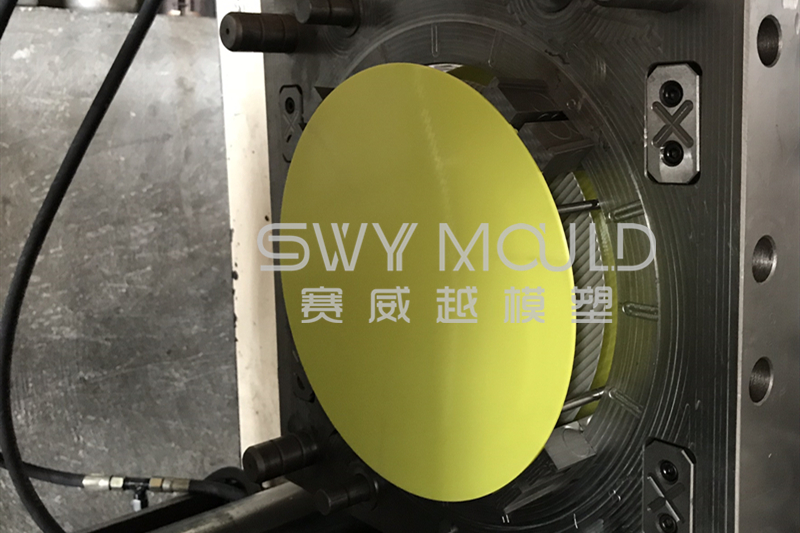 Precautions To Be Taken When Installing Molds On Injection Molding Machines