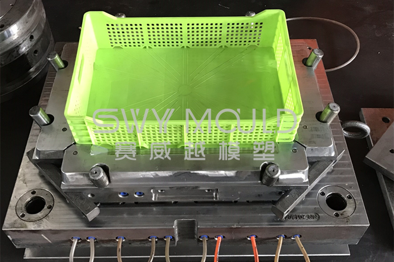 Secondary Maintenance Of Plastic Turnover Box Mold