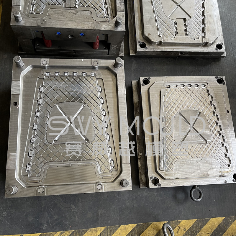 Injection Mould Of Plastic Folding Stool Legs